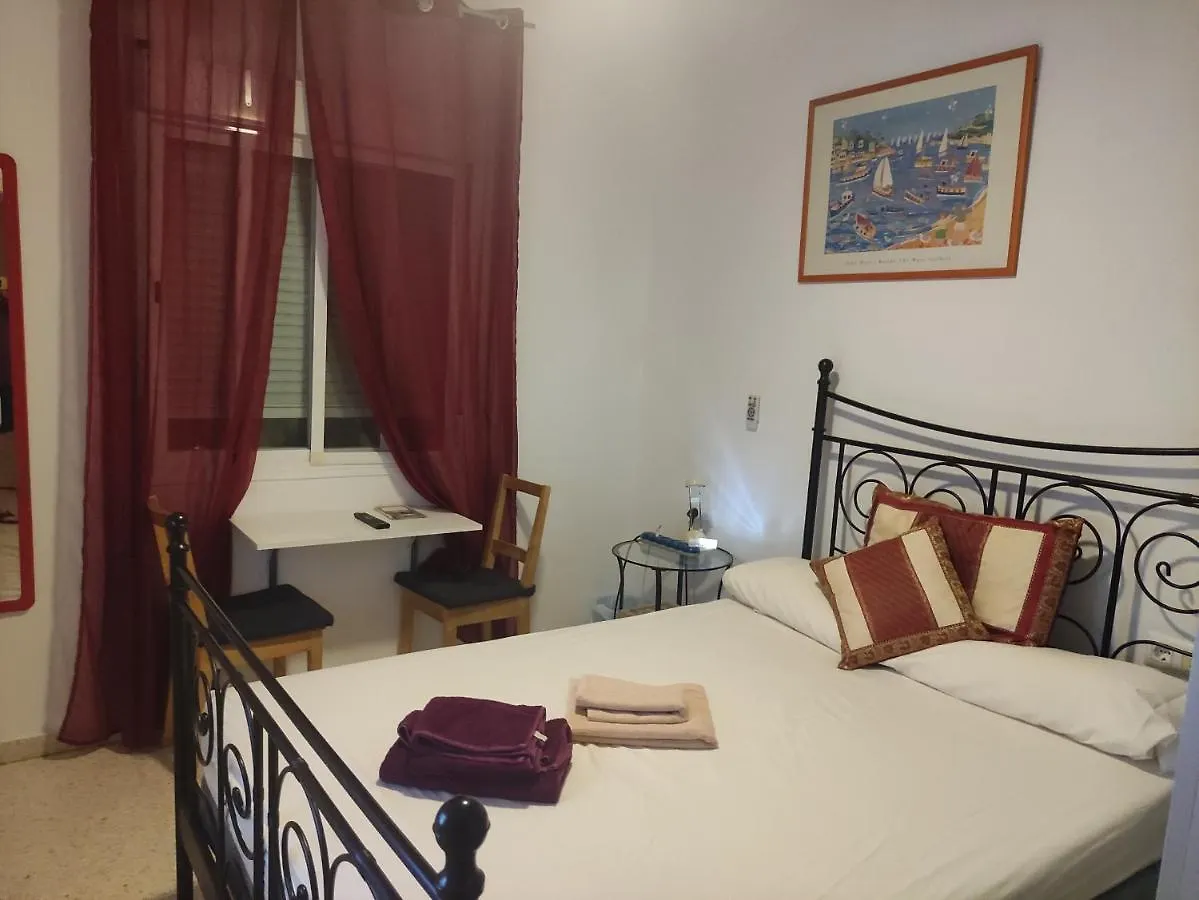 Pino Private Room Sewilla 0*,